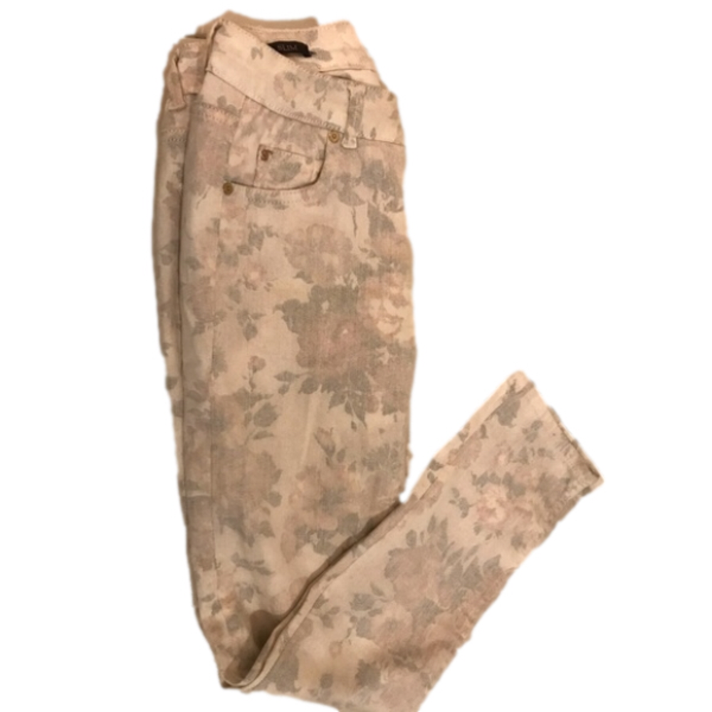 𝅺Supertrash peony Faded Jeans